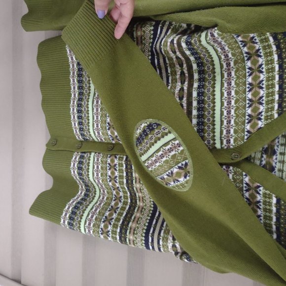 MODBE Retro-style Cardigan Sweater, Size Large - Picture 2 of 5